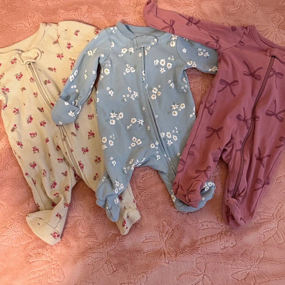 Carters NewBorn Trio of onesies